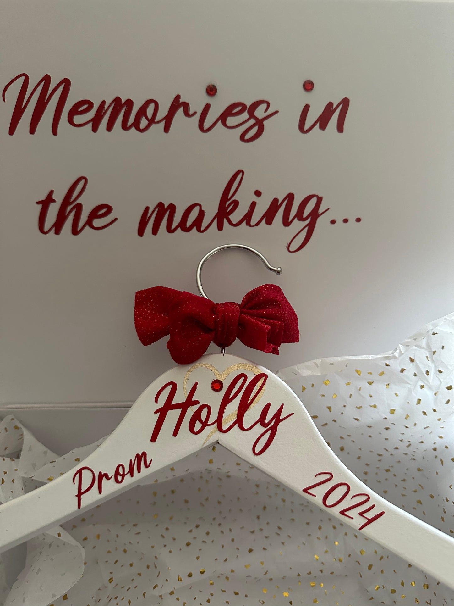 Personalised Dress Hangers with matching bow and diamante 💎 to your theme perfect for brides, bridesmaids, groom, PROM and more 💗