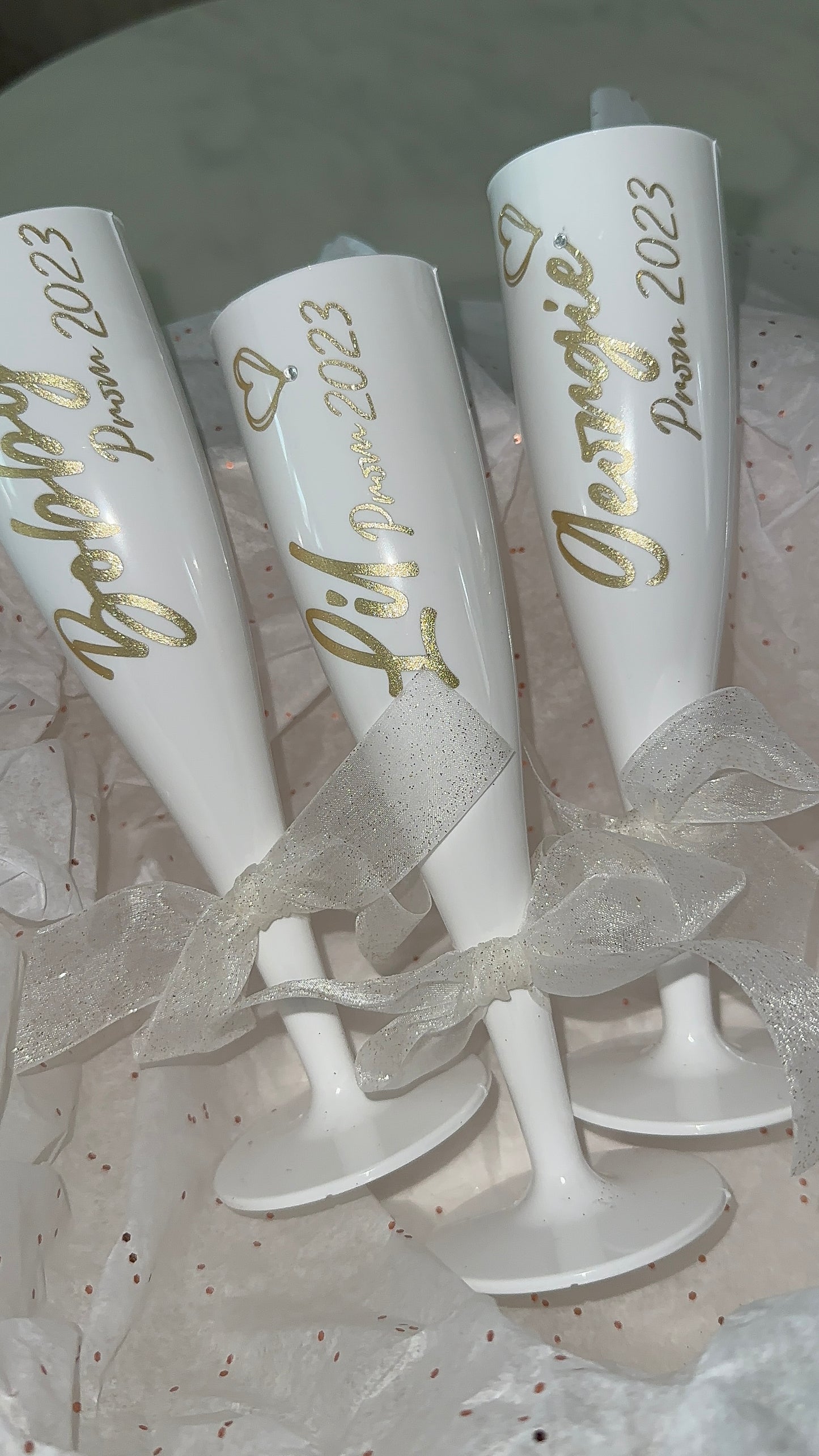 Personalised Flutes 🥂 Bridal Party Flute Glasses, Champagne Glass | Champagne Flute |Bridesmaid, Bride, Maid of Honour, Mother of the Bride, PROM