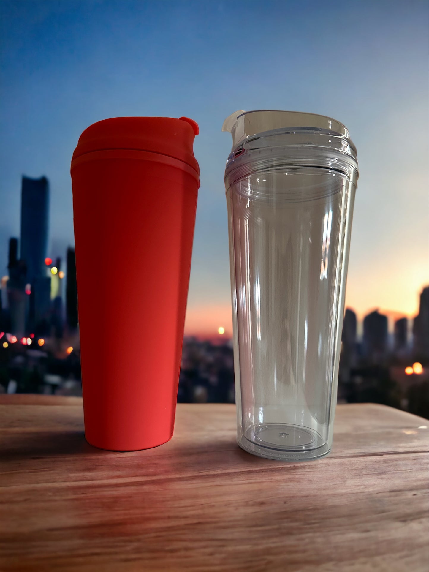 22oz Hot and Cold Cups with matching straw and close clip lid