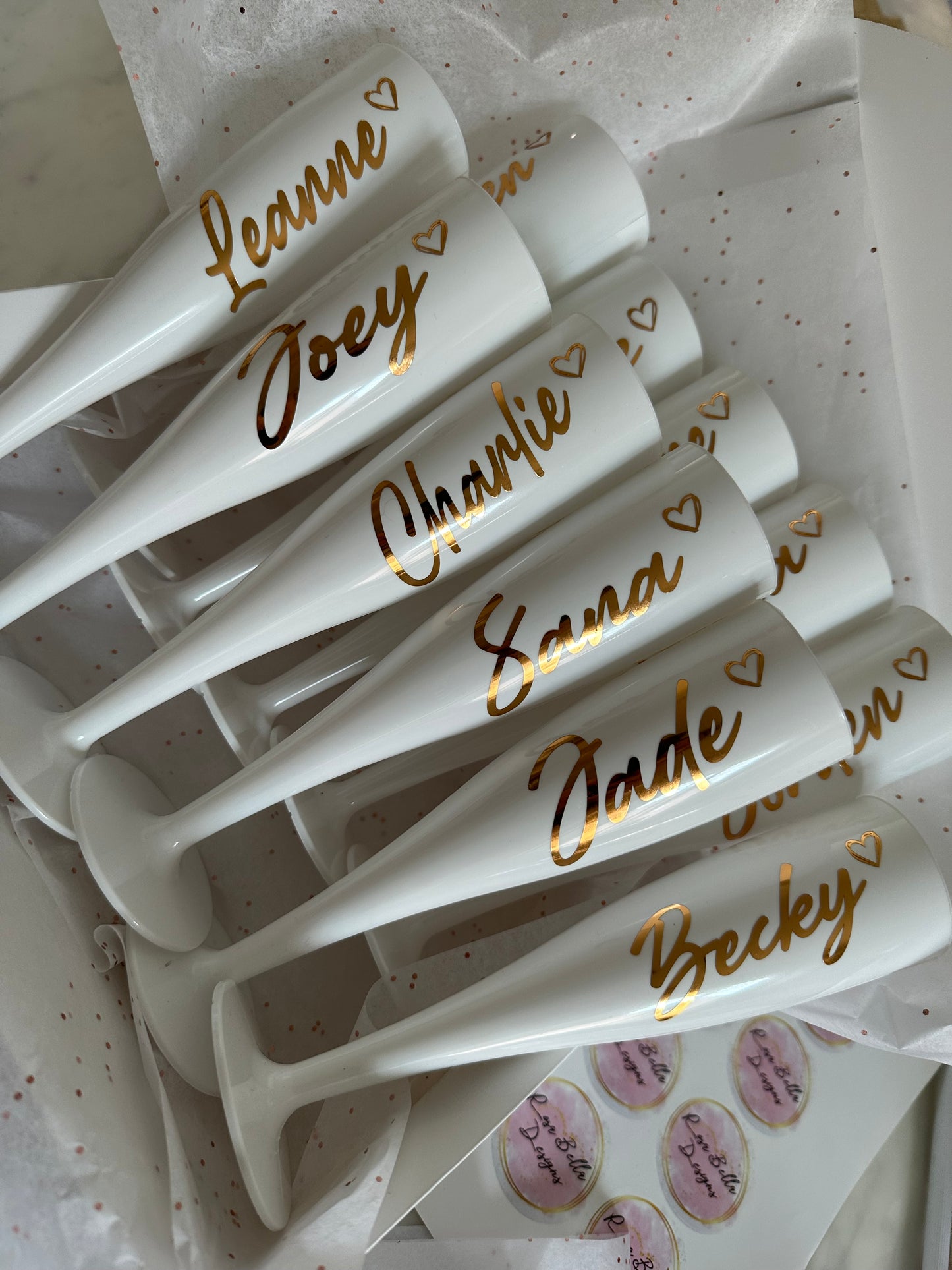 Personalised Flutes 🥂 Bridal Party Flute Glasses, Champagne Glass | Champagne Flute |Bridesmaid, Bride, Maid of Honour, Mother of the Bride, PROM