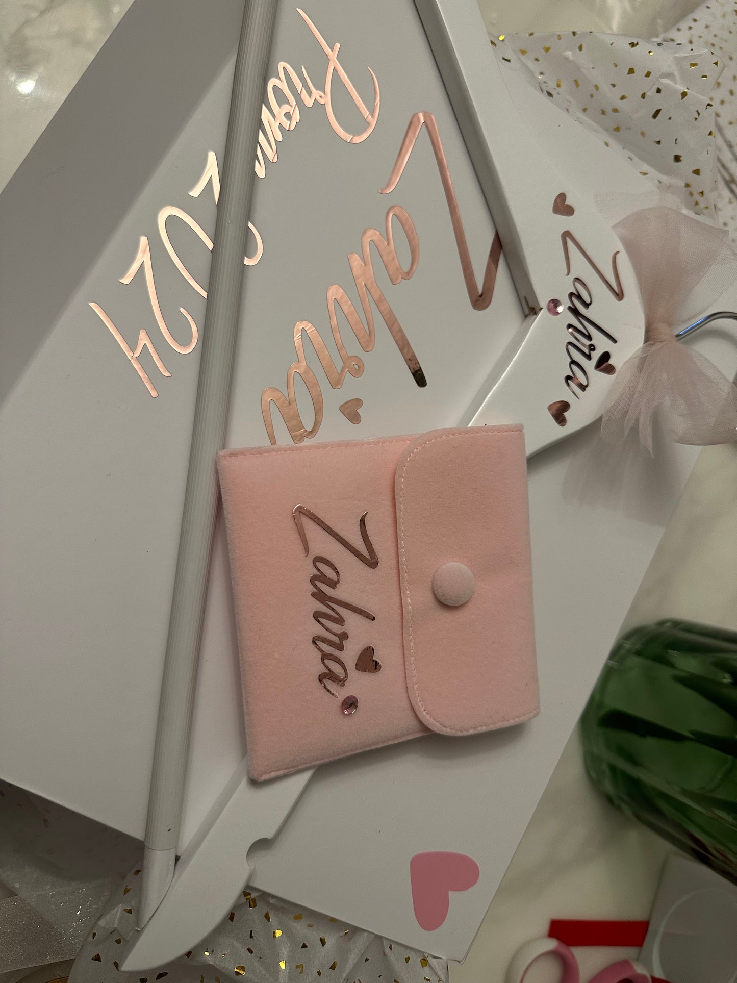 Personalised Dress Hangers with matching bow and diamante 💎 to your theme perfect for brides, bridesmaids, groom, PROM and more 💗