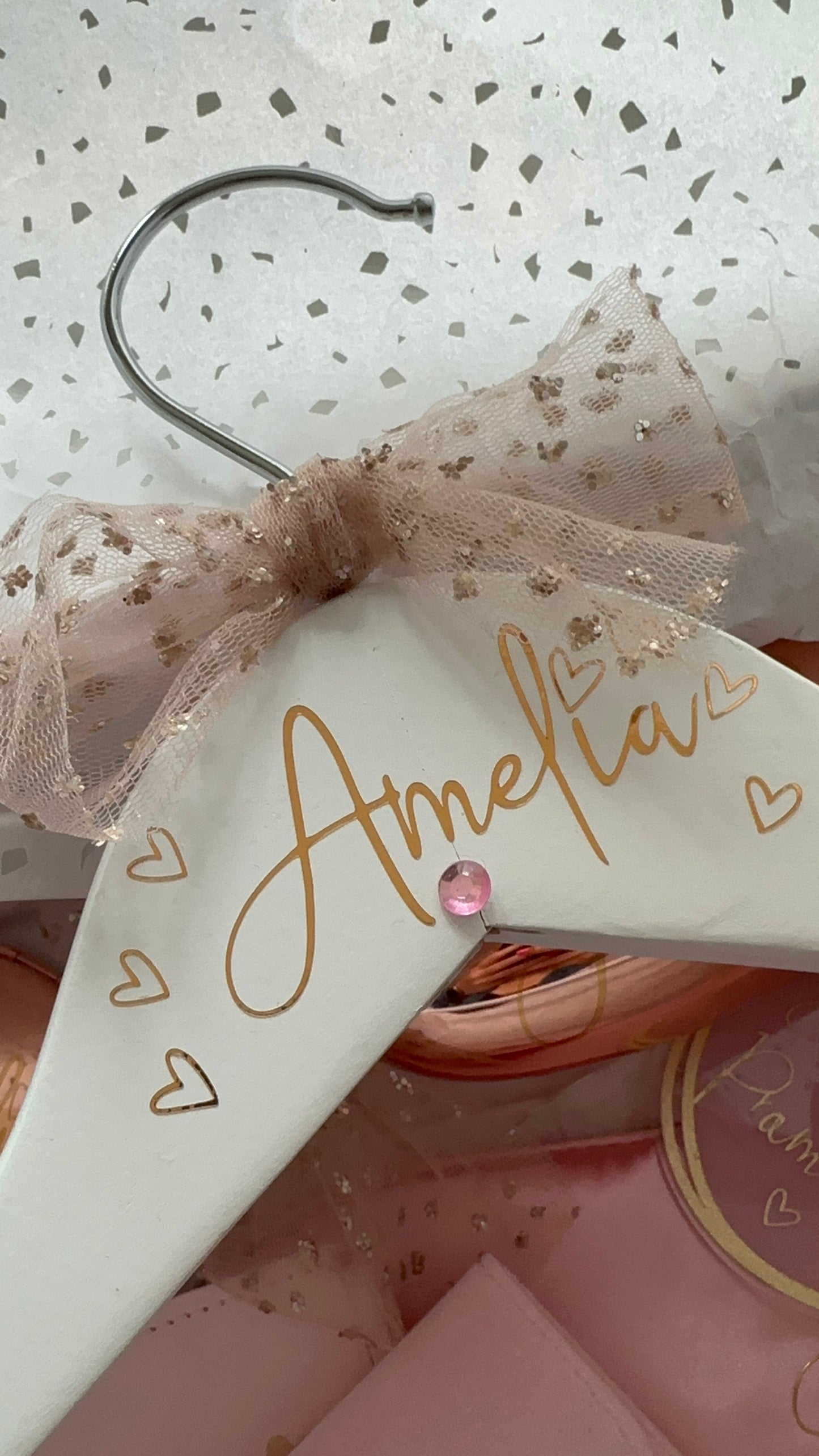 Personalised Dress Hangers with matching bow and diamante 💎 to your theme perfect for brides, bridesmaids, groom, PROM and more 💗