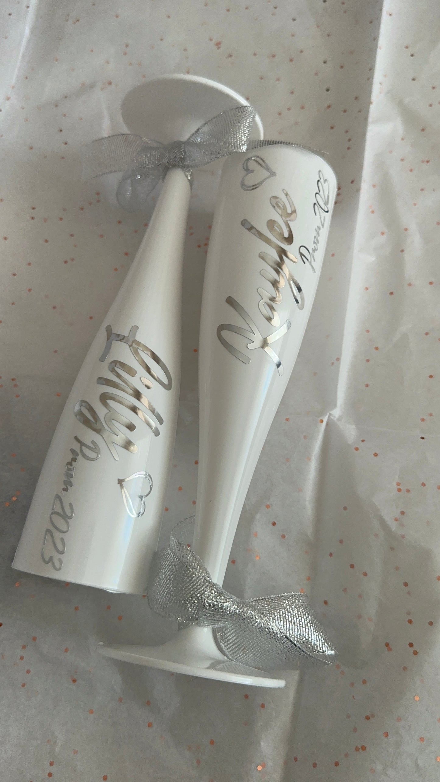 Personalised Flutes 🥂 Bridal Party Flute Glasses, Champagne Glass | Champagne Flute |Bridesmaid, Bride, Maid of Honour, Mother of the Bride, PROM