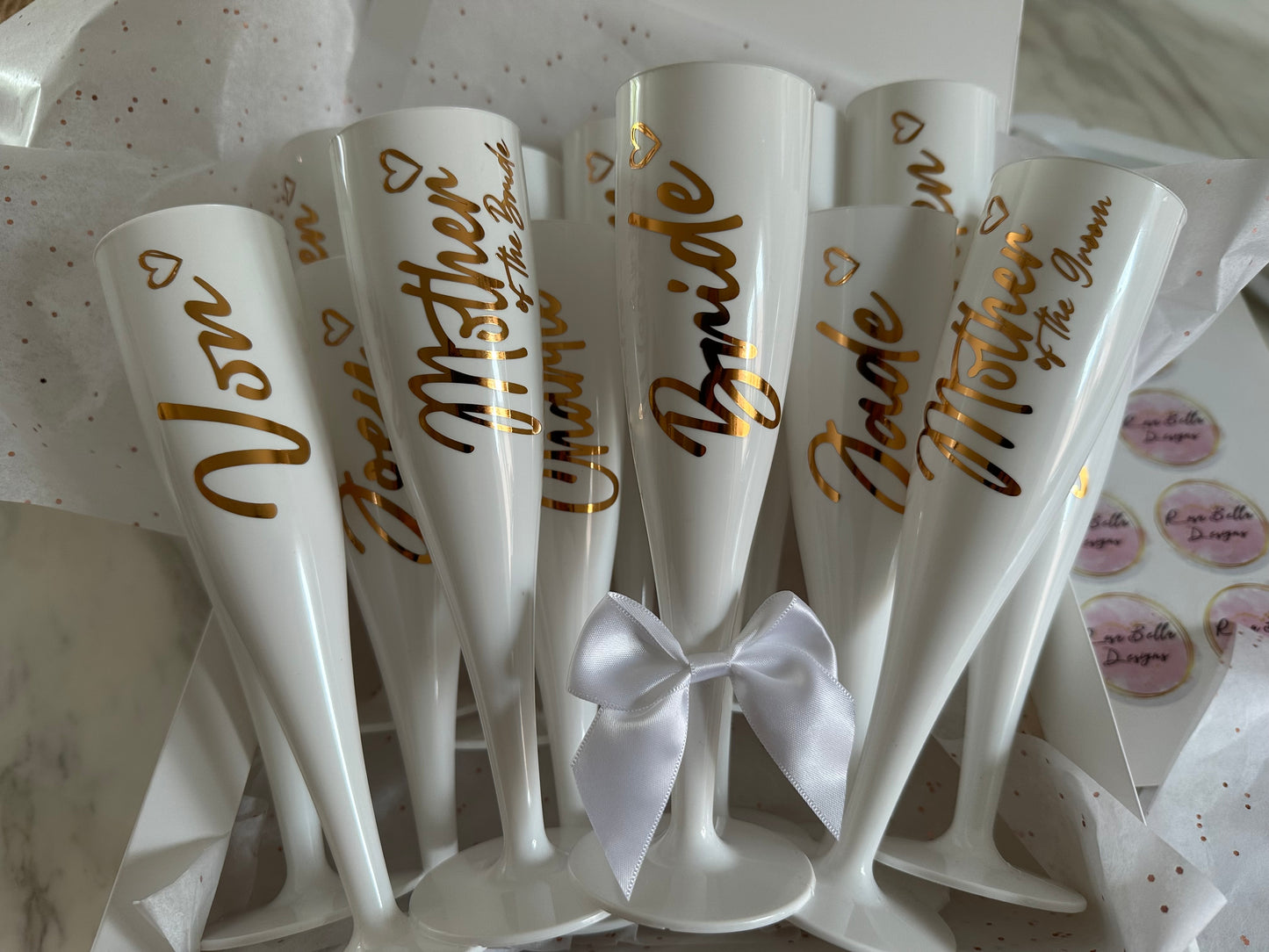 Personalised Flutes 🥂 Bridal Party Flute Glasses, Champagne Glass | Champagne Flute |Bridesmaid, Bride, Maid of Honour, Mother of the Bride, PROM