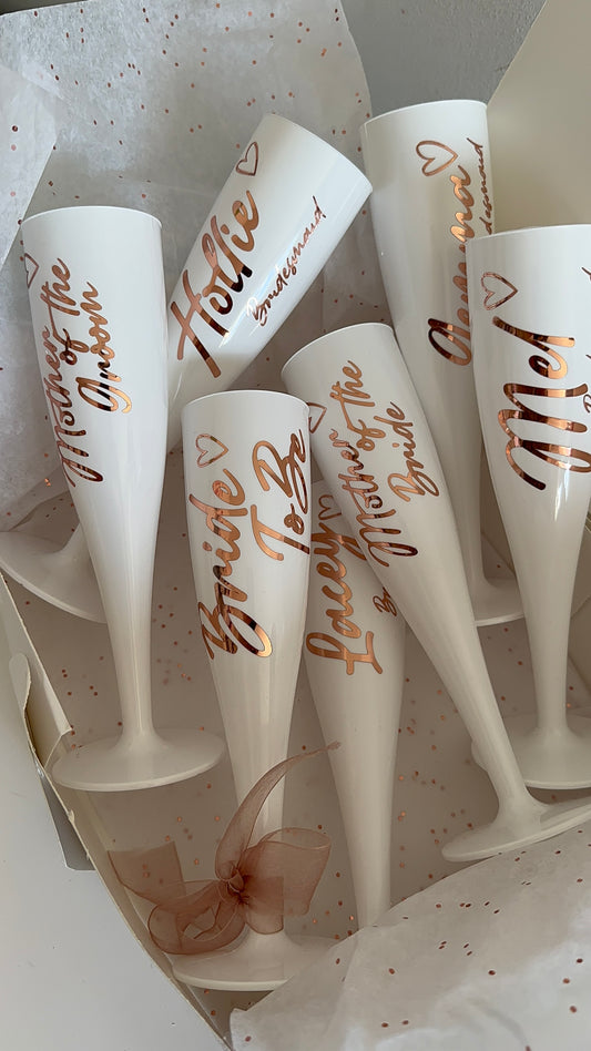 Personalised Flutes 🥂 Bridal Party Flute Glasses, Champagne Glass | Champagne Flute |Bridesmaid, Bride, Maid of Honour, Mother of the Bride, PROM